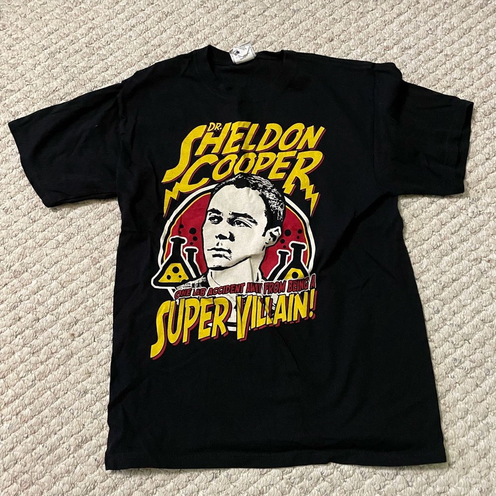 NWOT Sheldon Cooper Big Bang Theory shirt